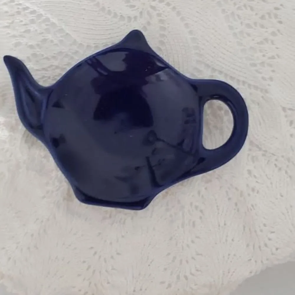vLe Gourmet Chef Dark Blue Teapot Tea Bag Holder Ceramic Rest 4.5